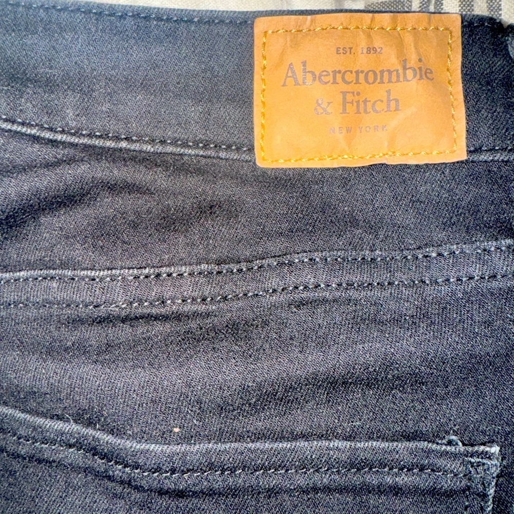 EUC Abercrombie & Fitch black jeans